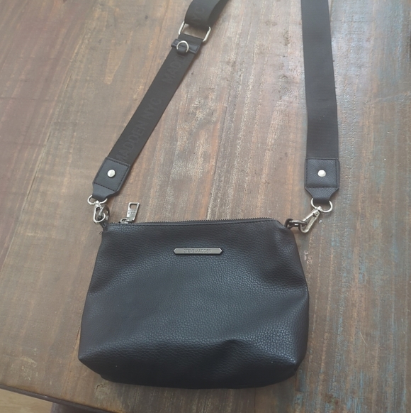 Steve Madden Black Leather Crossbody Bag -Wide Strap, Silver Hardware - Picture 6 of 7